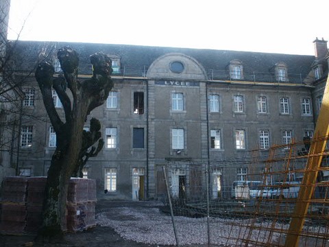 Lycée Bonaparte À Autun